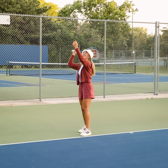 Varley Atrium High Rise Short 4.5" in color Apple Butter - Picture 4 of 11